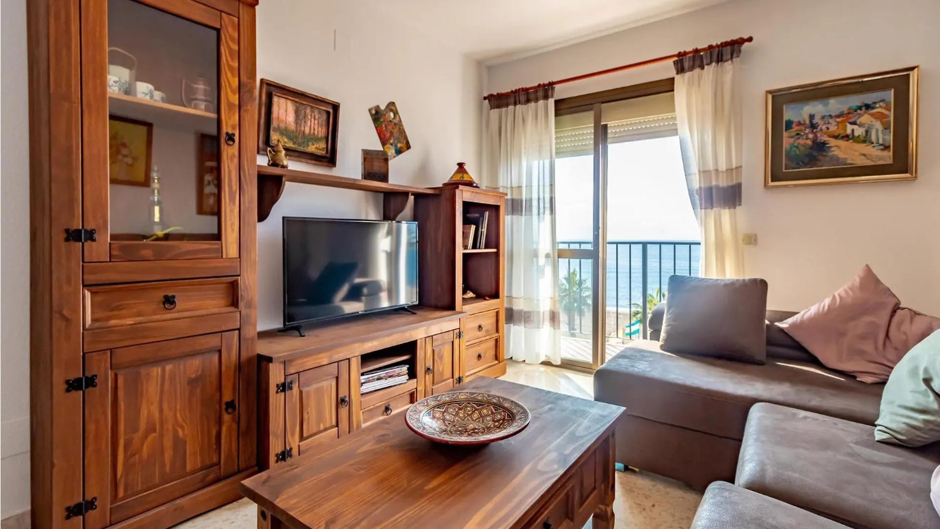 3 Bedroom Nice Apartment In Rincon De La Victoria