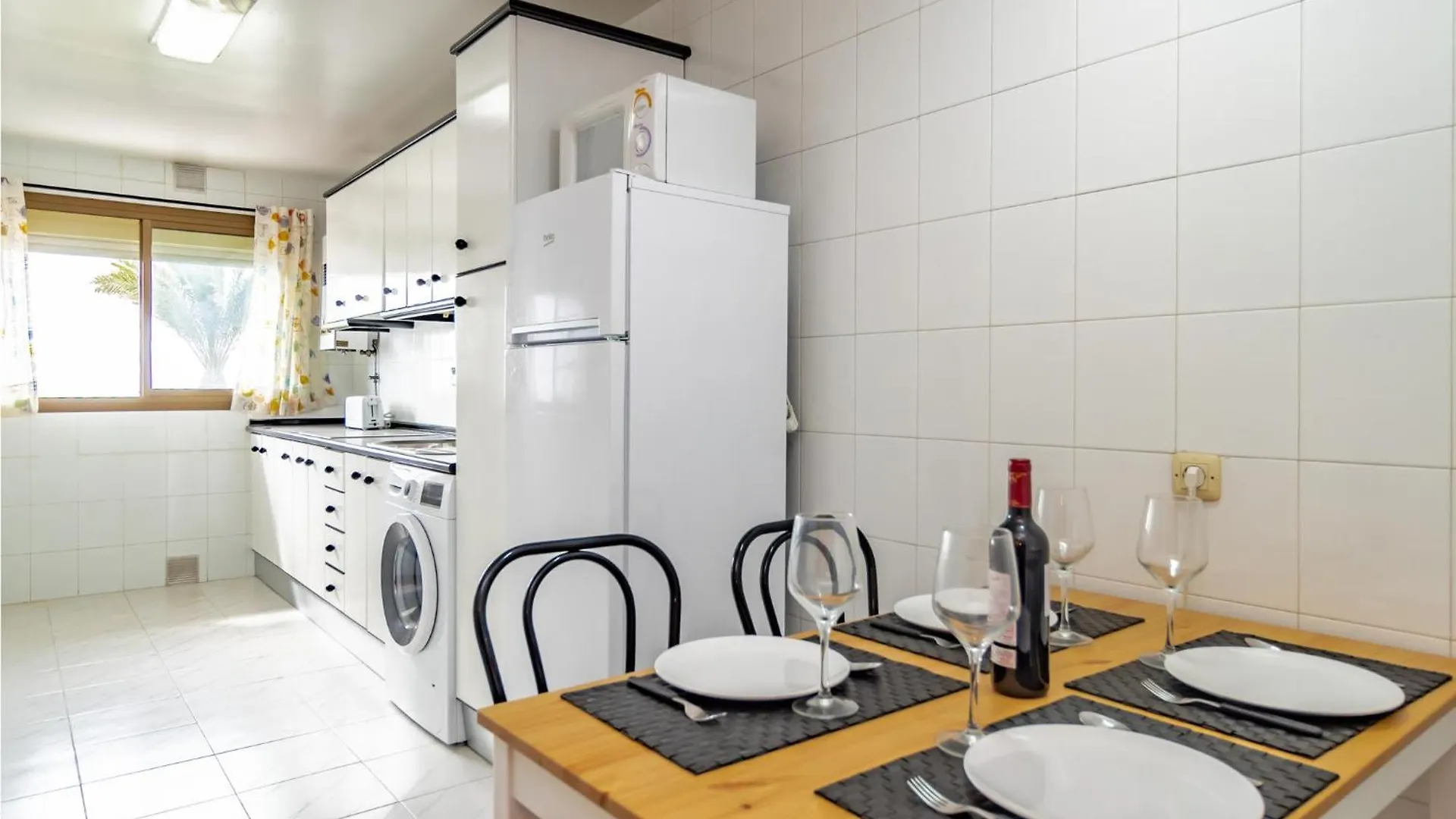 3 Bedroom Nice Apartment In Rincon De La Victoria