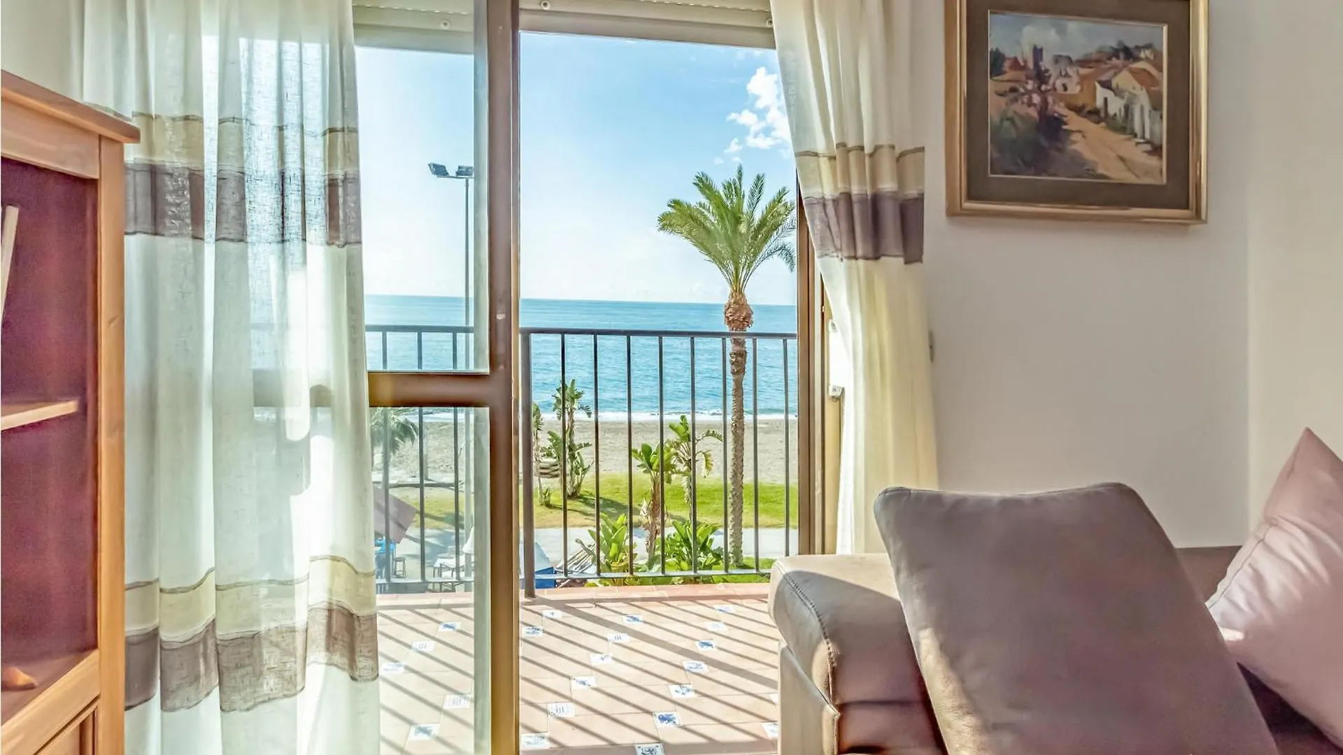 3 Bedroom Nice Apartment In Rincon De La Victoria