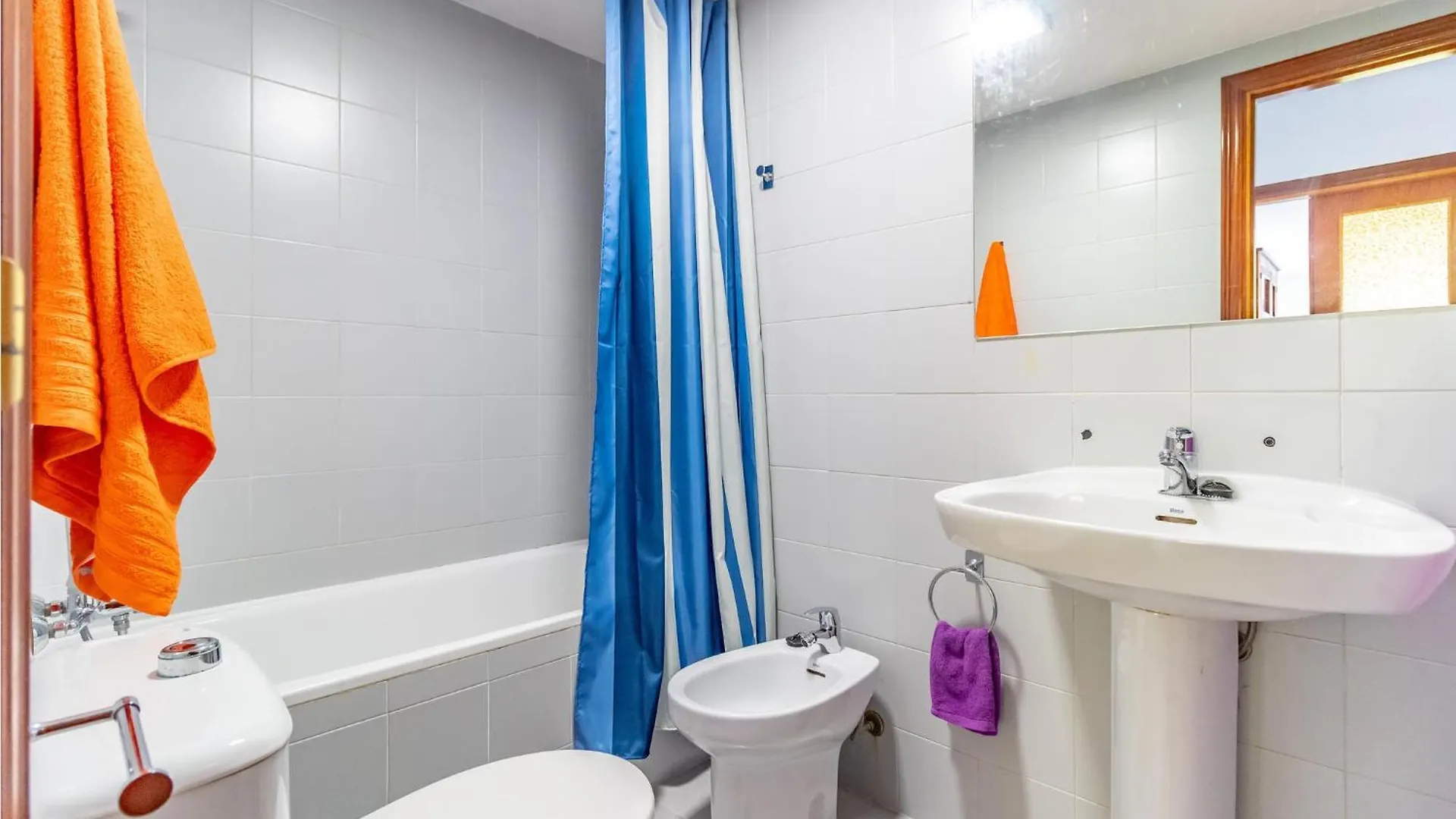 3 Bedroom Nice Apartment In 林孔-德拉维多利亚